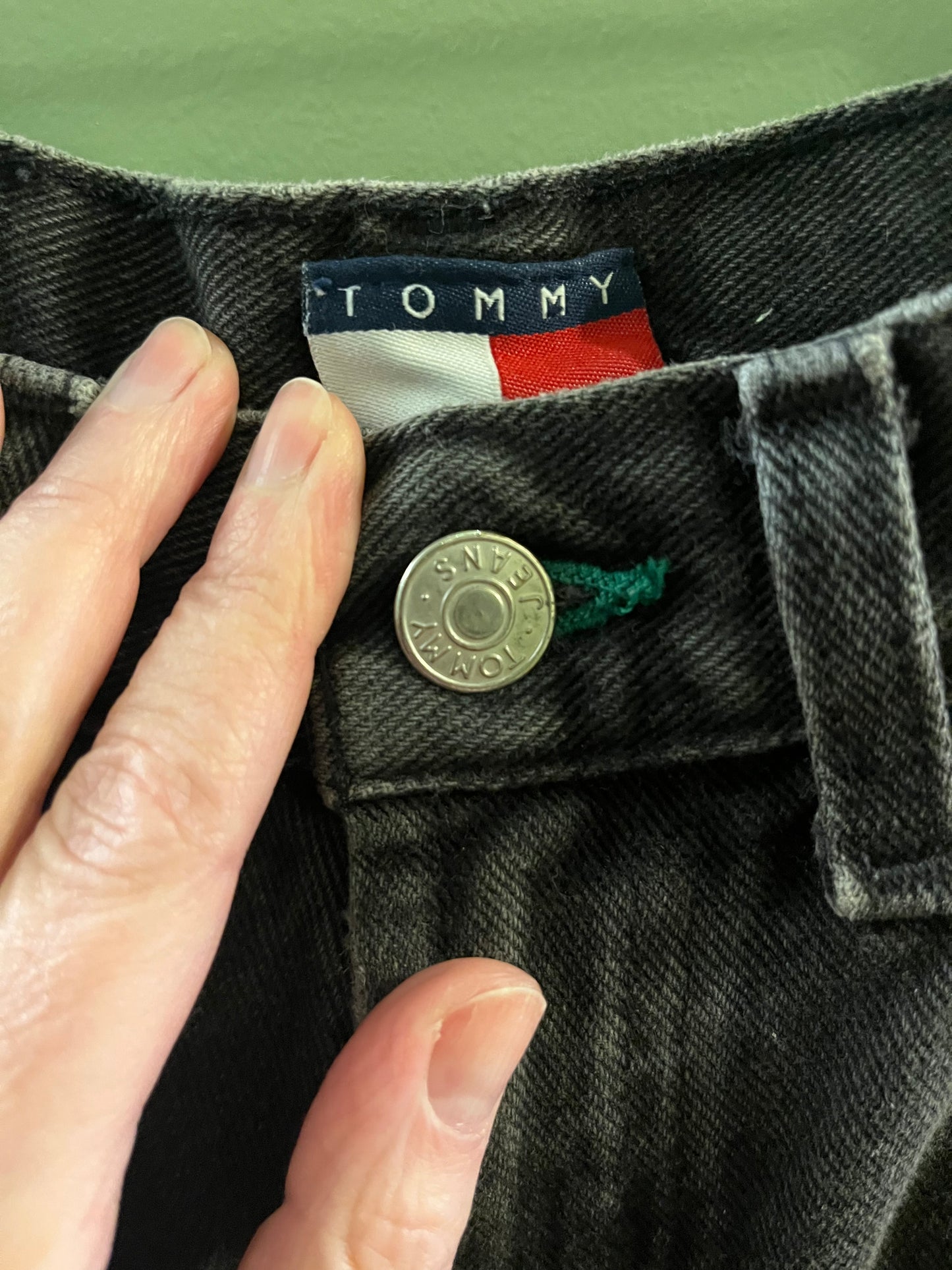 Vintage 90’s Tommy Hilfiger black jeans, s/28