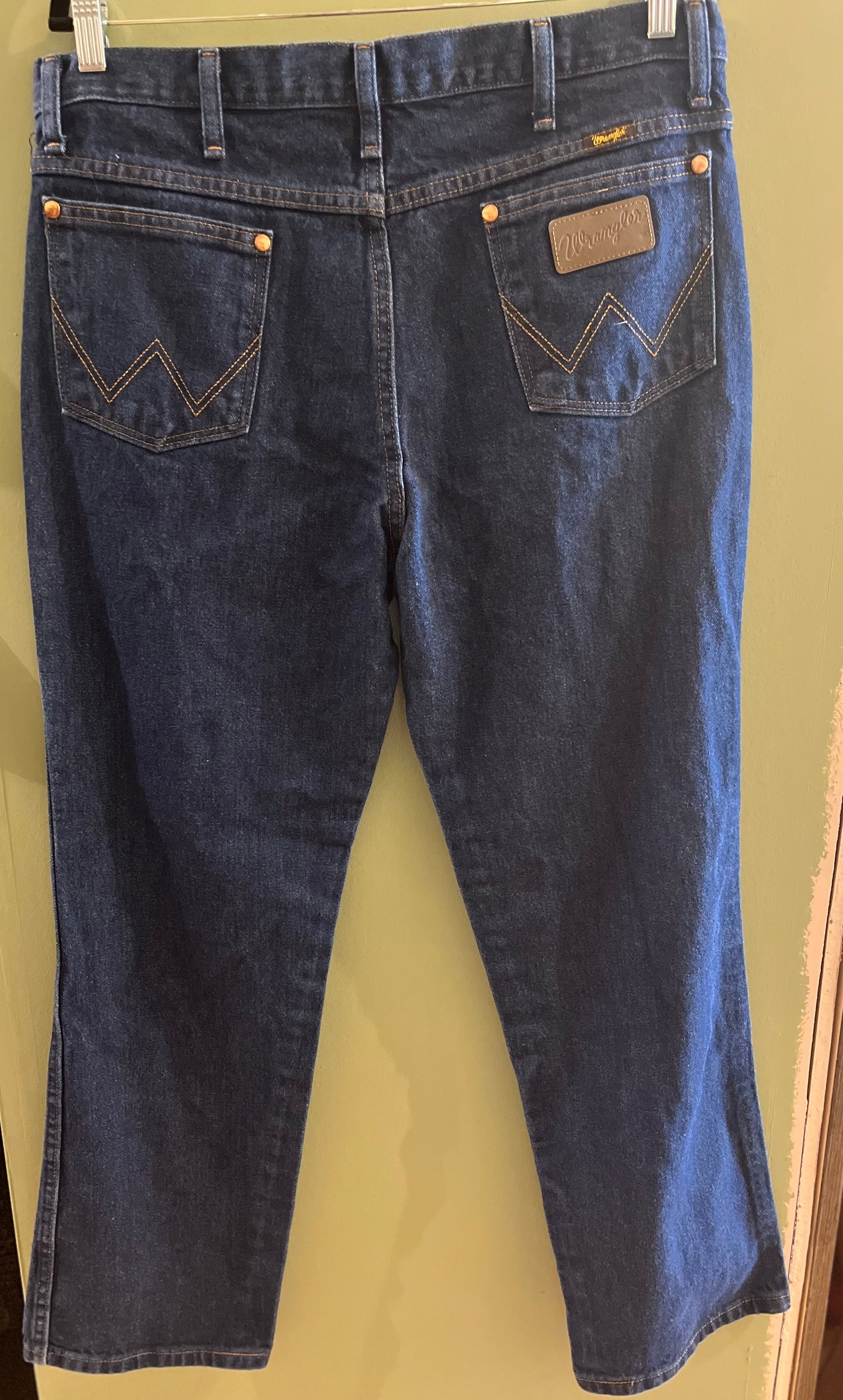 Dark Wash Wrangler Jeans, 35/L/XL