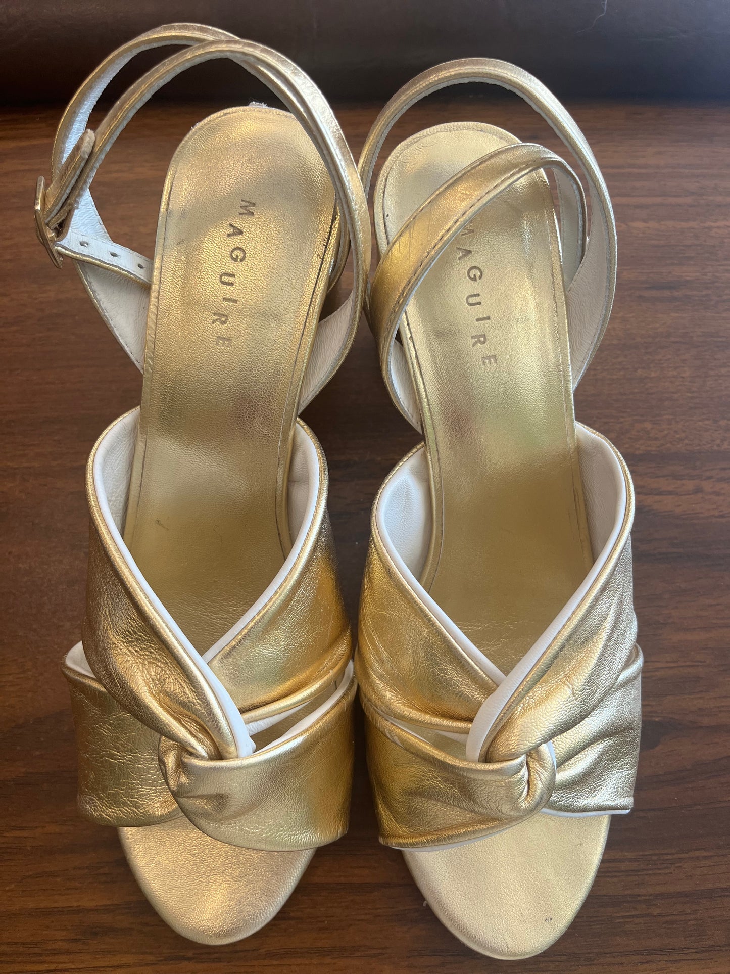 Maguire gold pumps, 38