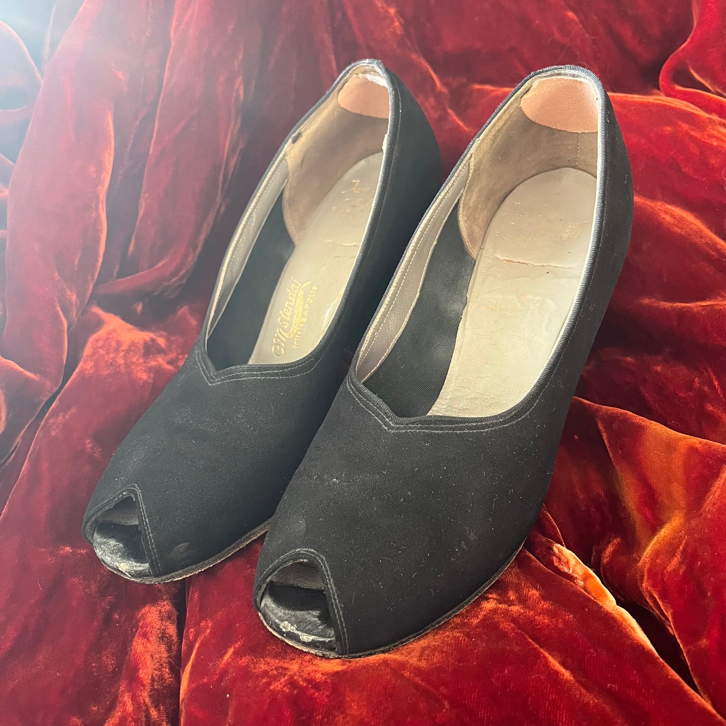 Vintage 1940’s Black Suede Pumps, 6.5/7