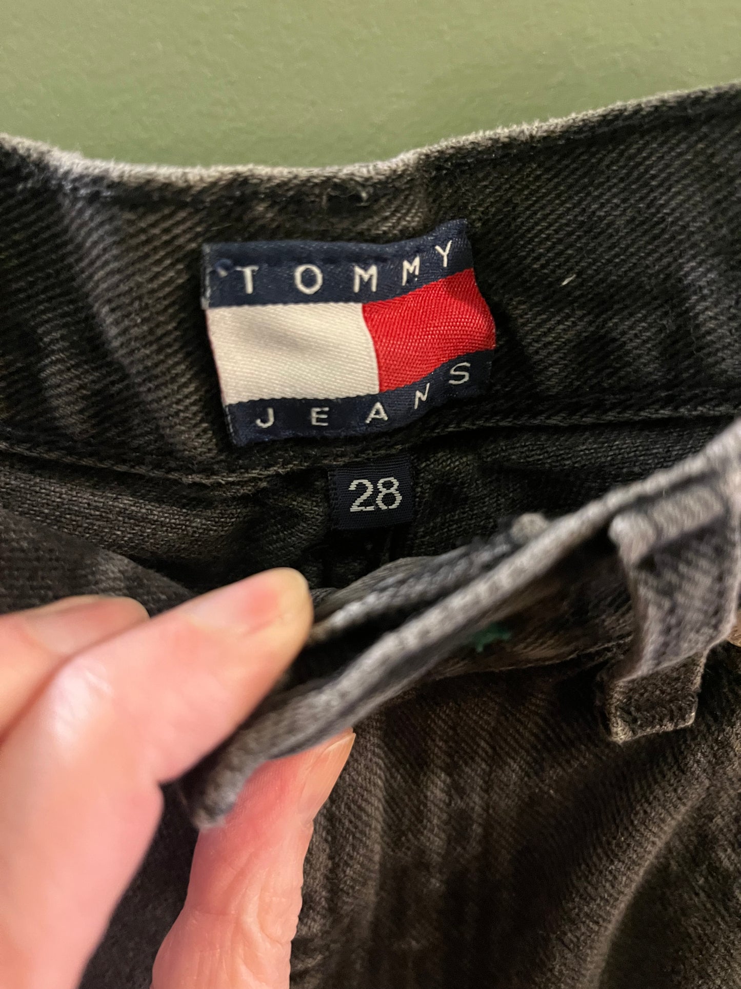 Vintage 90’s Tommy Hilfiger black jeans, s/28