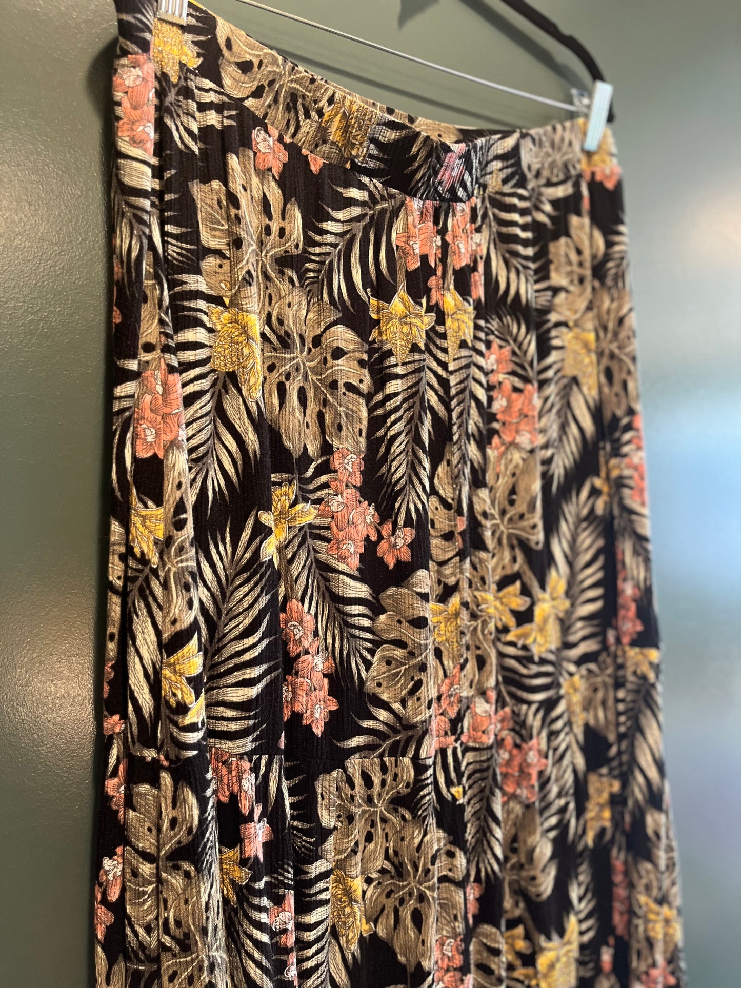 Suzy Shier Botanical Skirt, XL