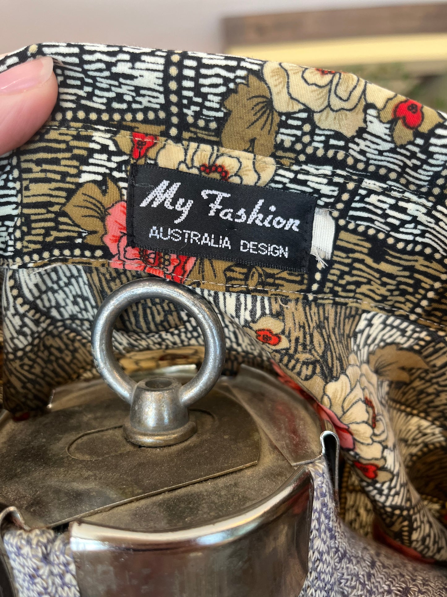 Vintage my fashion print button up top, l/xl