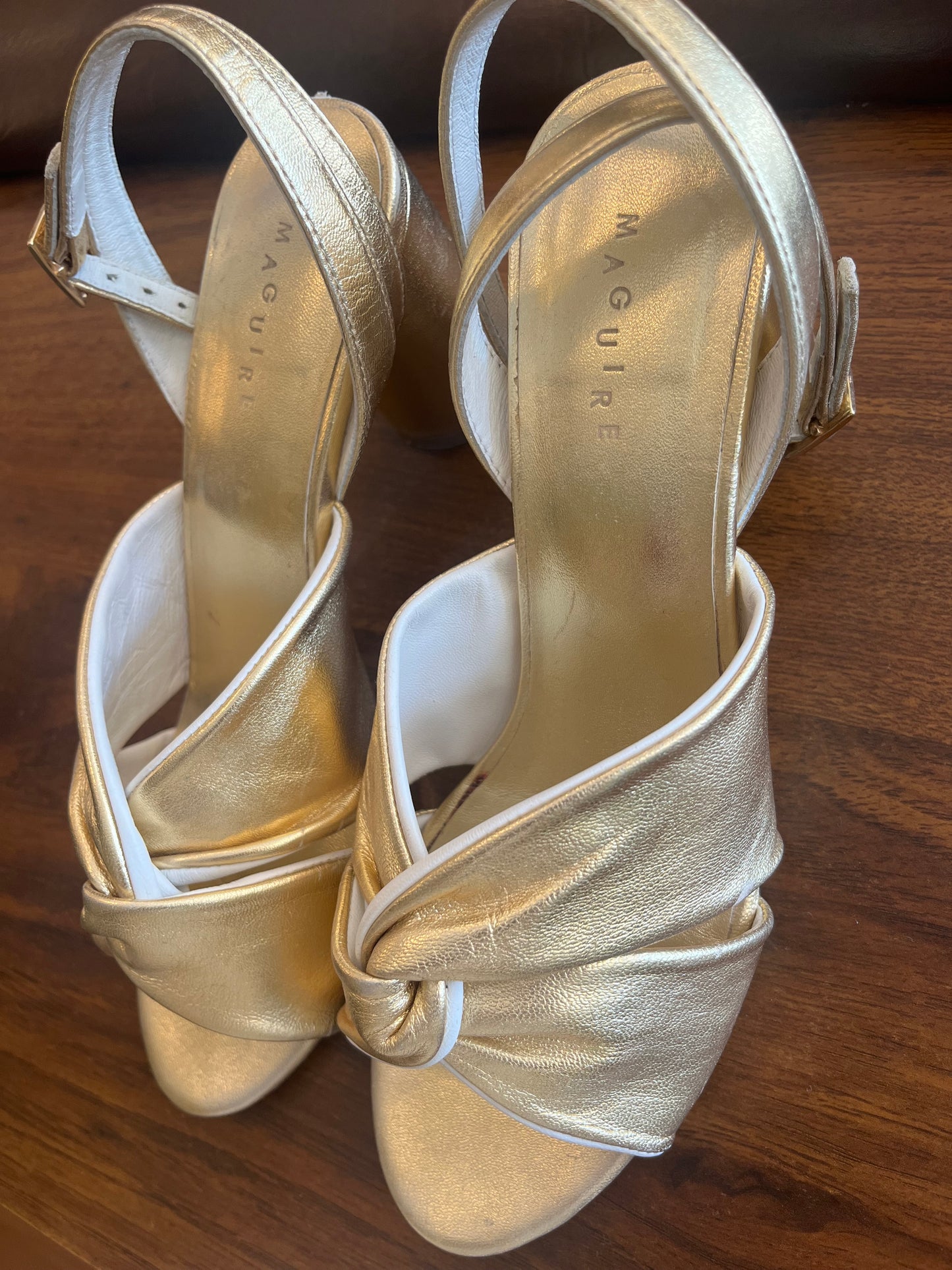 Maguire gold pumps, 38
