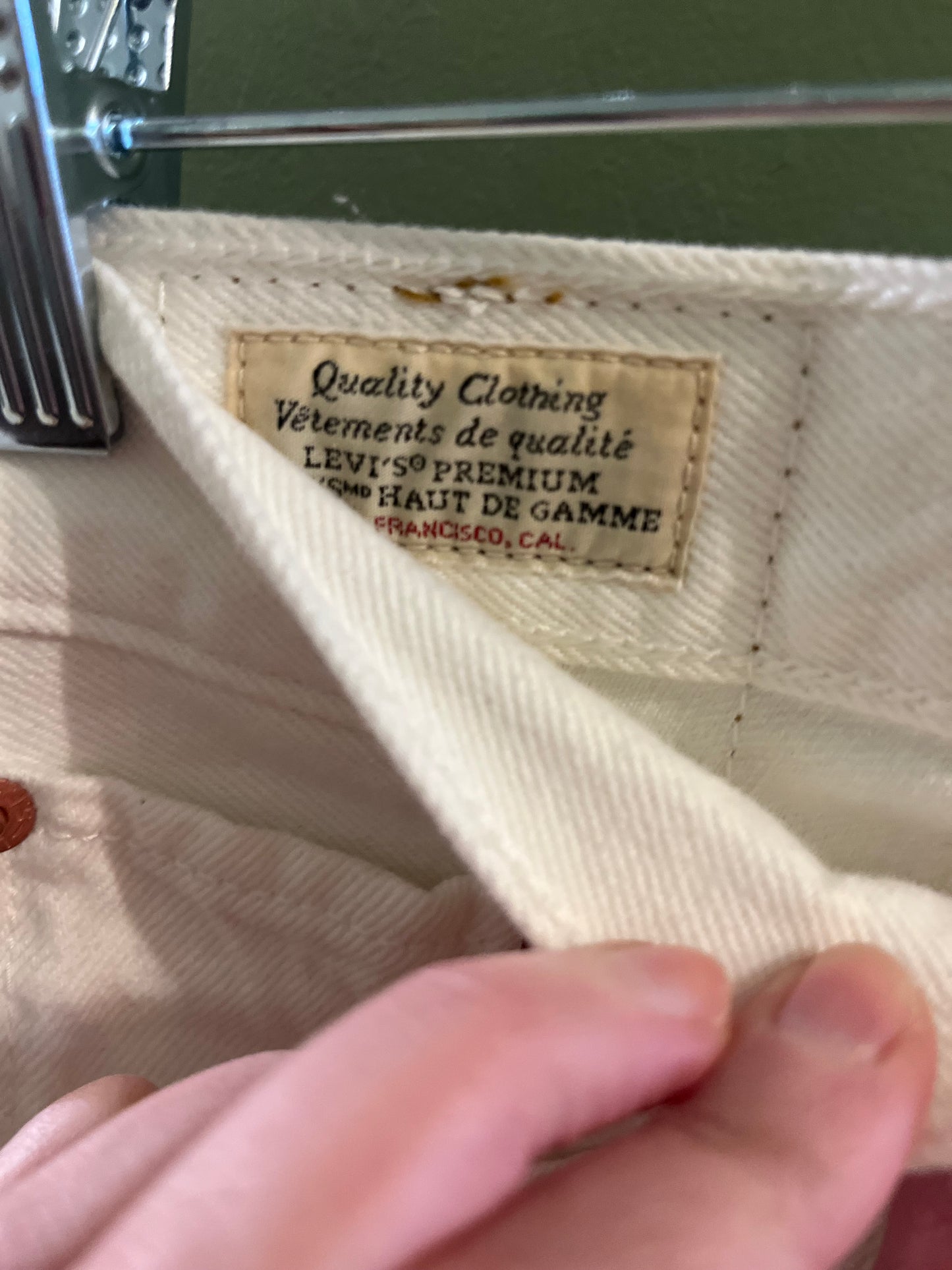 Non vintage Levis off-white, 27/s