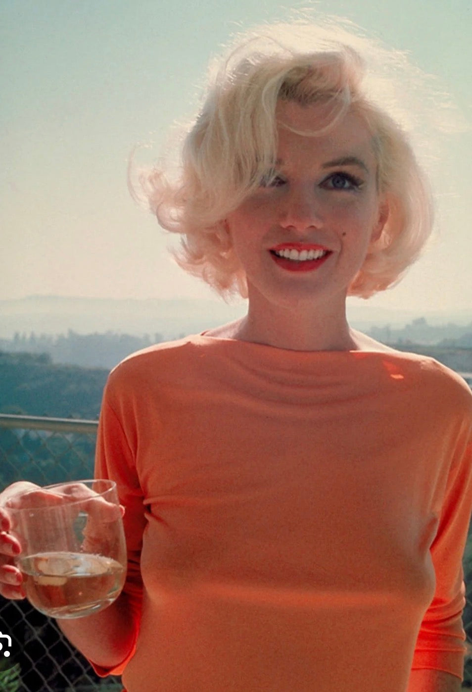 Non vintage handmade Marilyn Monroe style cantaloupe top, small