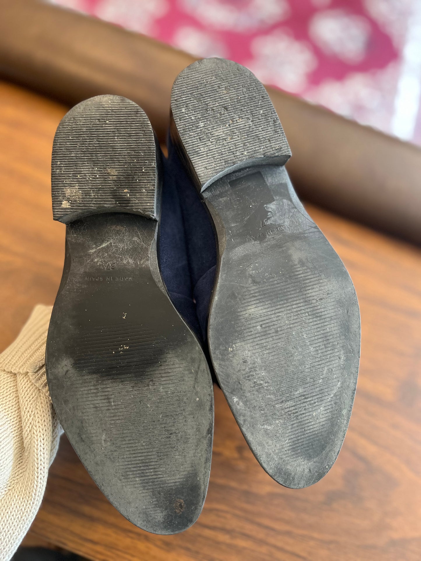 Non vintage Maguire leather navy suede loafers, 37