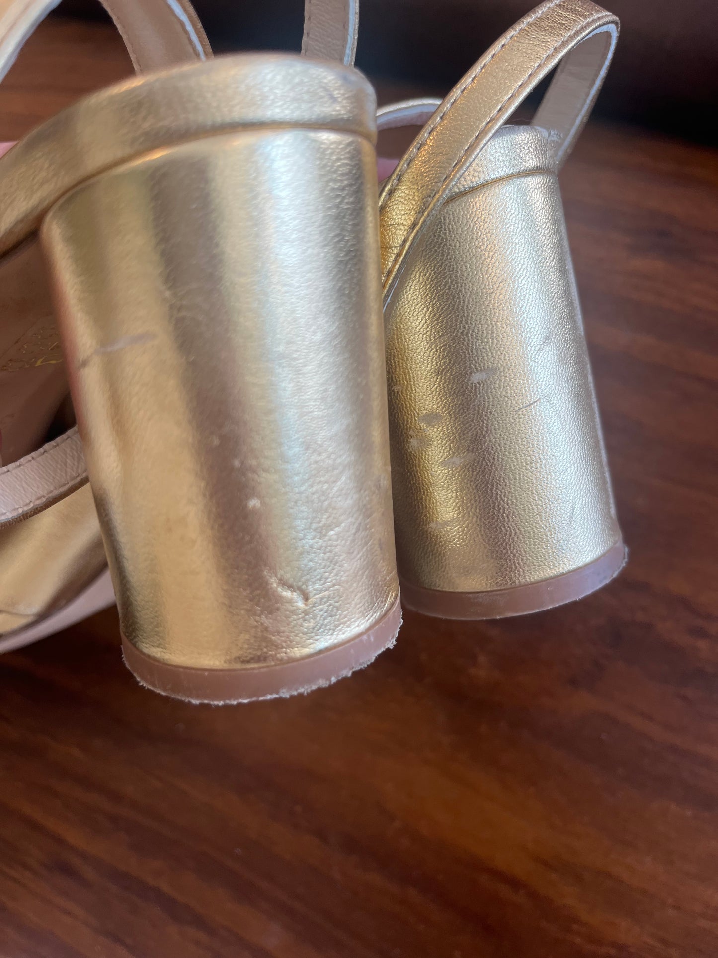 Maguire gold pumps, 38