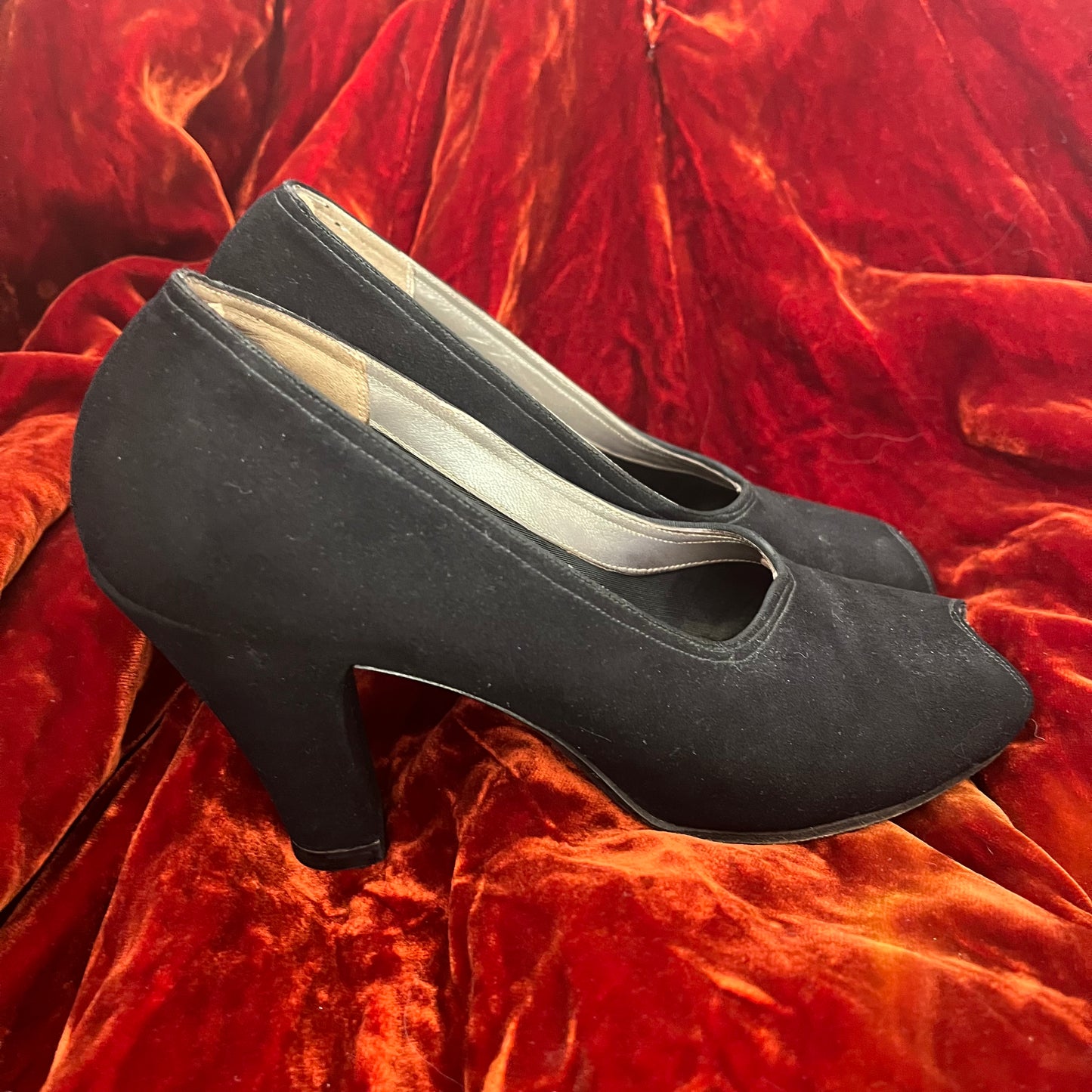 Vintage 1940’s Black Suede Pumps, 6.5/7