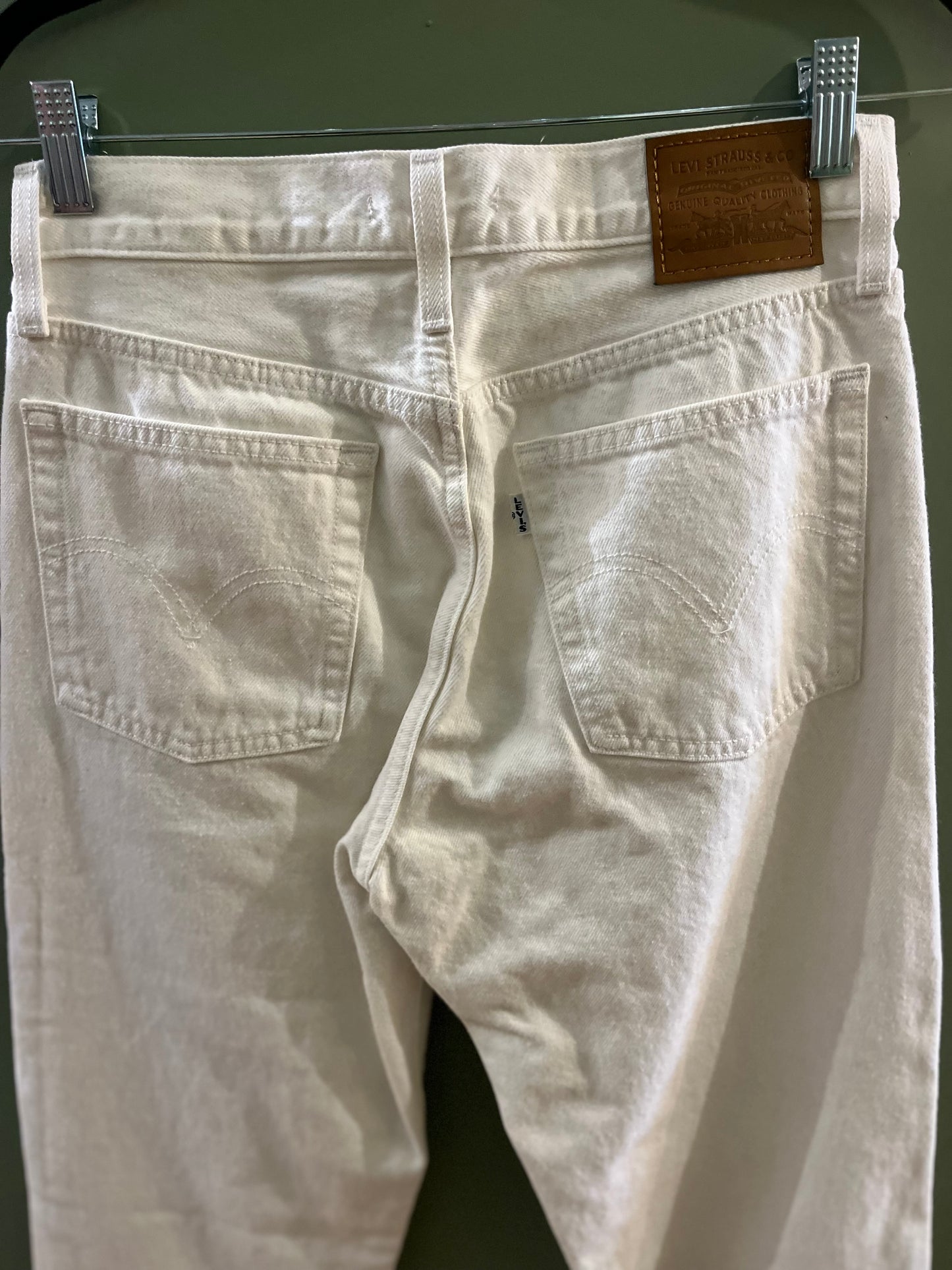 Non vintage Levis off-white, 27/s