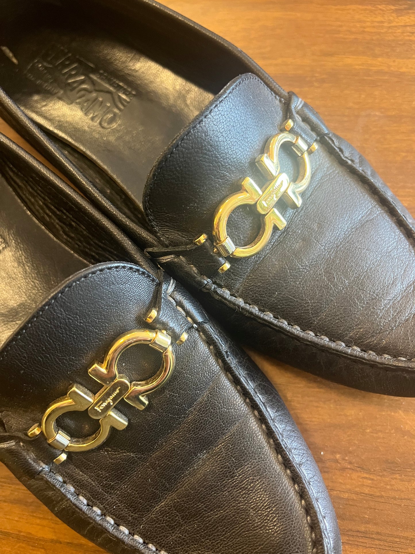 Black Leather Salvatore Ferragamo Loafers, 8B