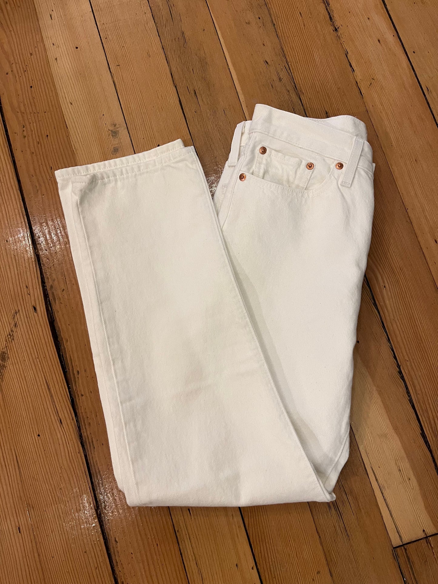 Non vintage Levis off-white, 27/s