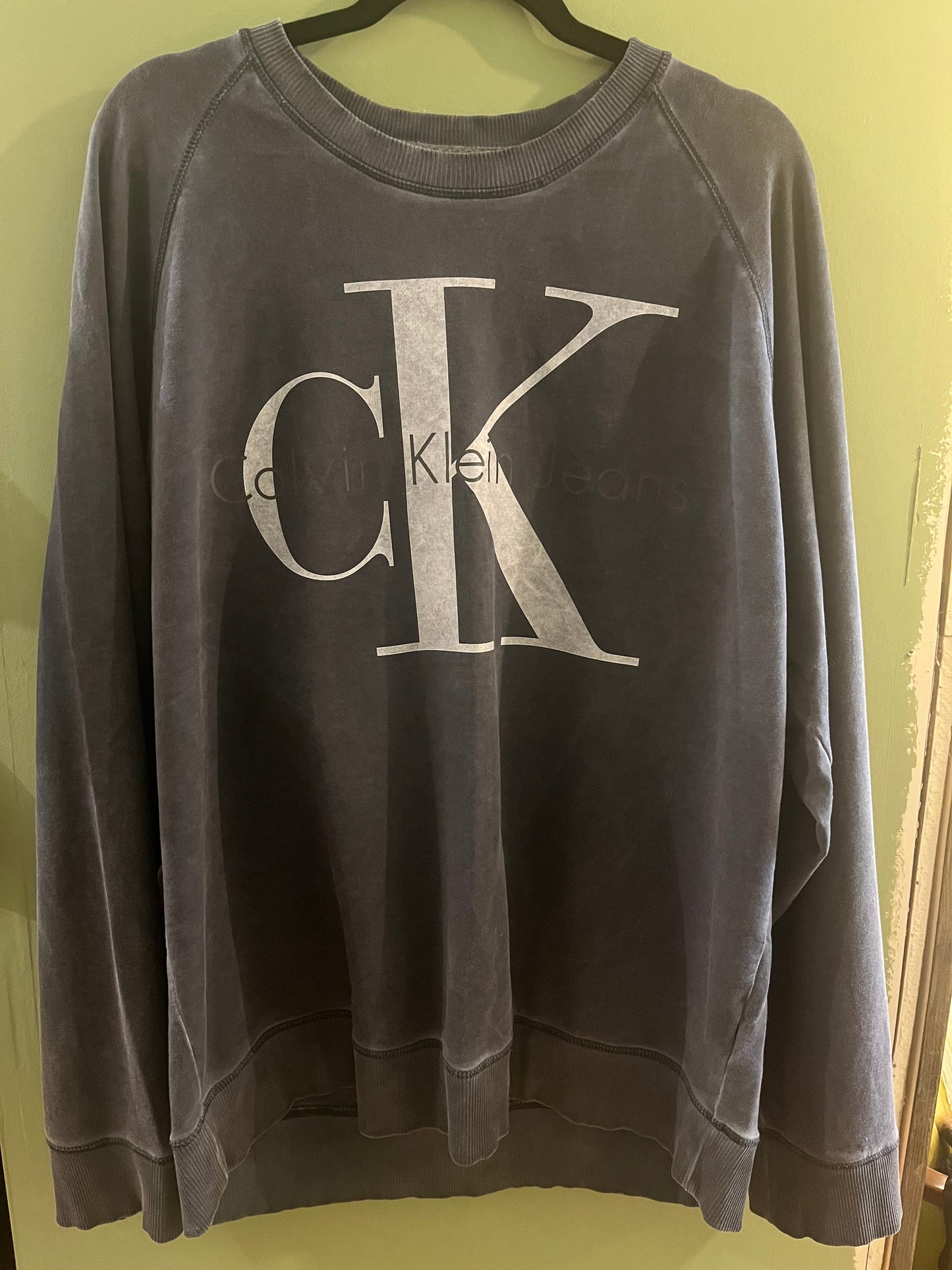 Grey/black Calvin Klein sweatshirt xl