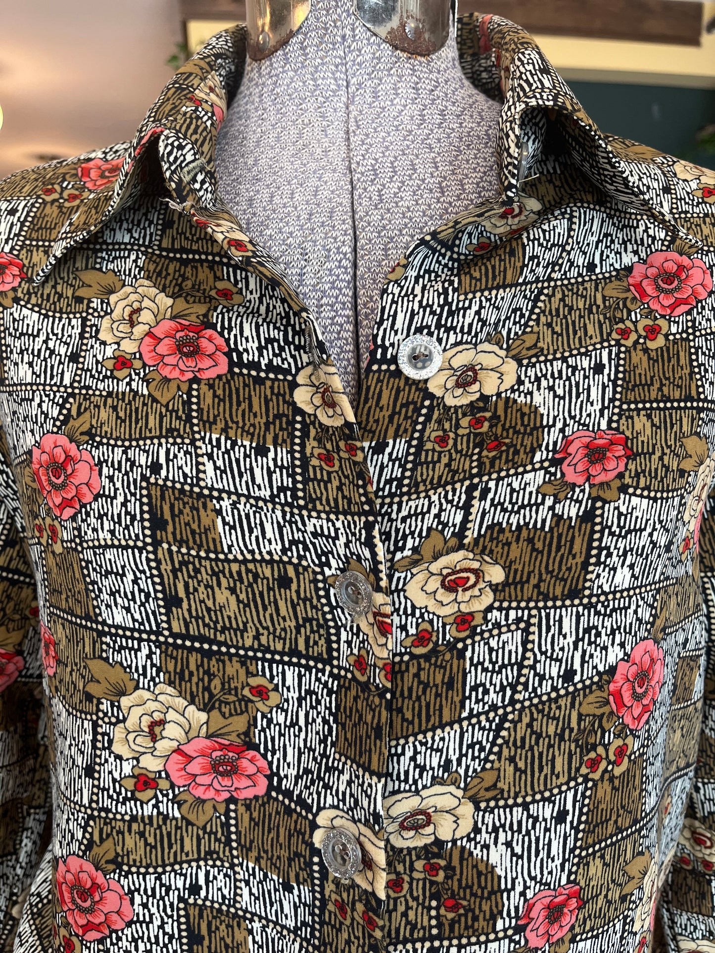 Vintage my fashion print button up top, l/xl