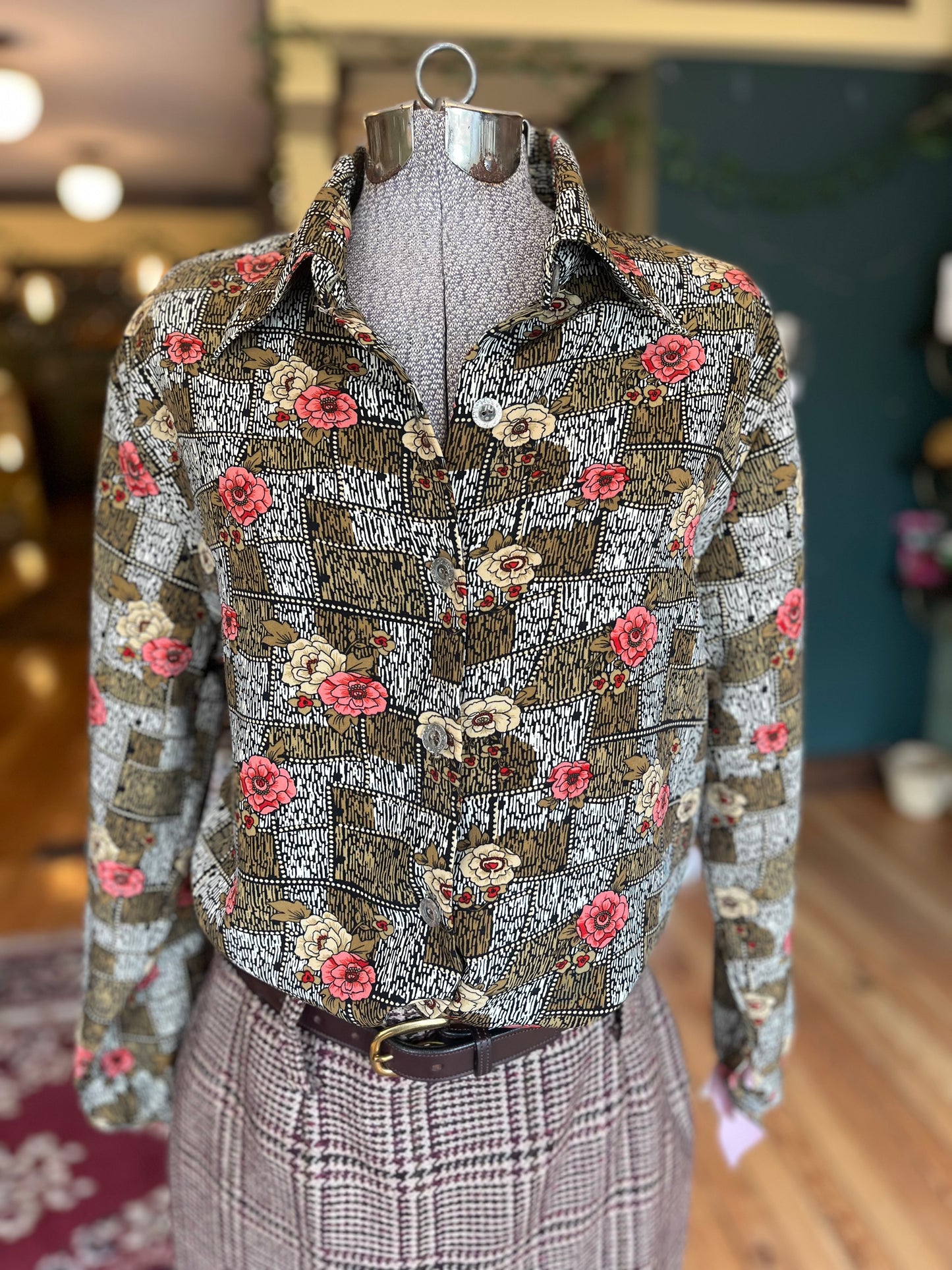 Vintage my fashion print button up top, l/xl