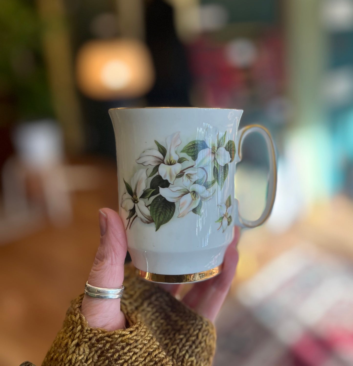 Vintage Trillium Mug