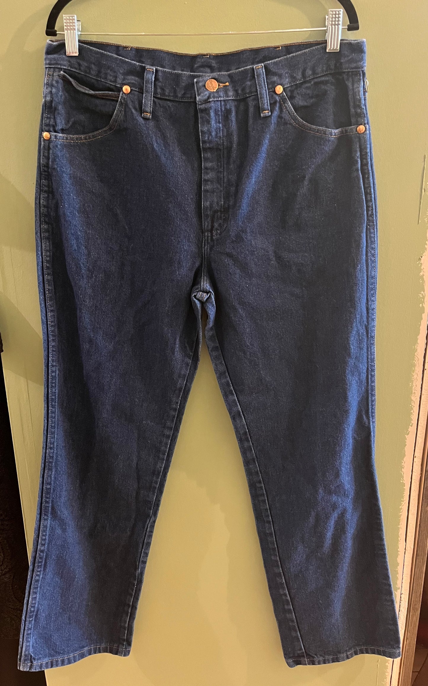 Dark Wash Wrangler Jeans, 35/L/XL