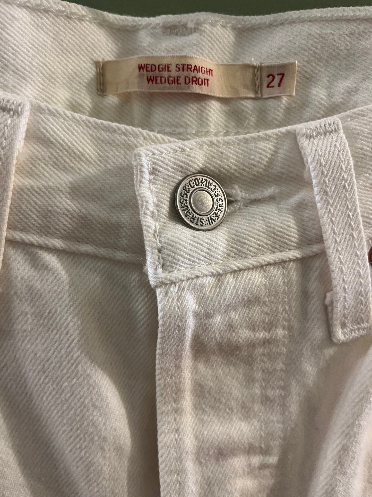 Non vintage Levis off-white, 27/s