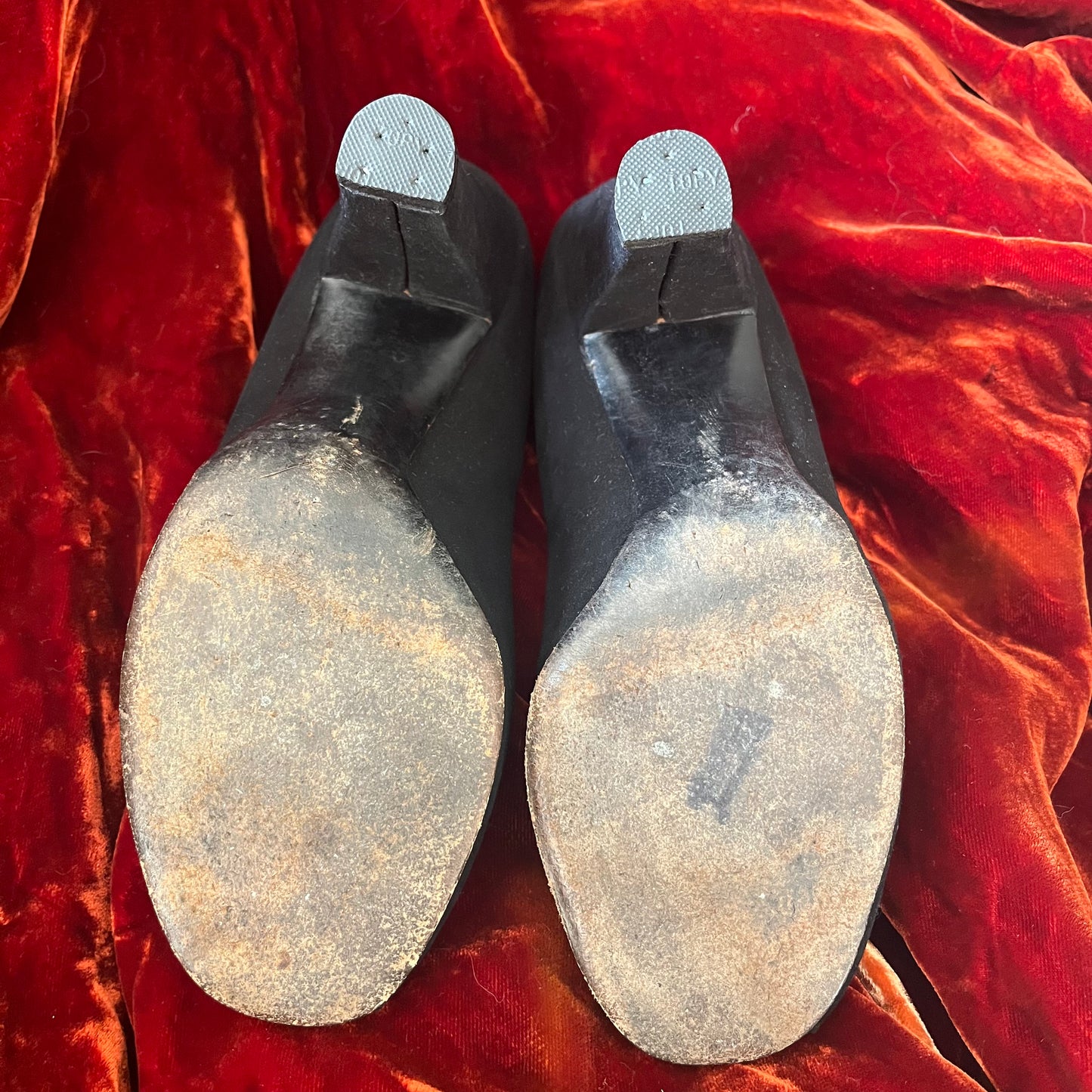 Vintage 1940’s Black Suede Pumps, 6.5/7