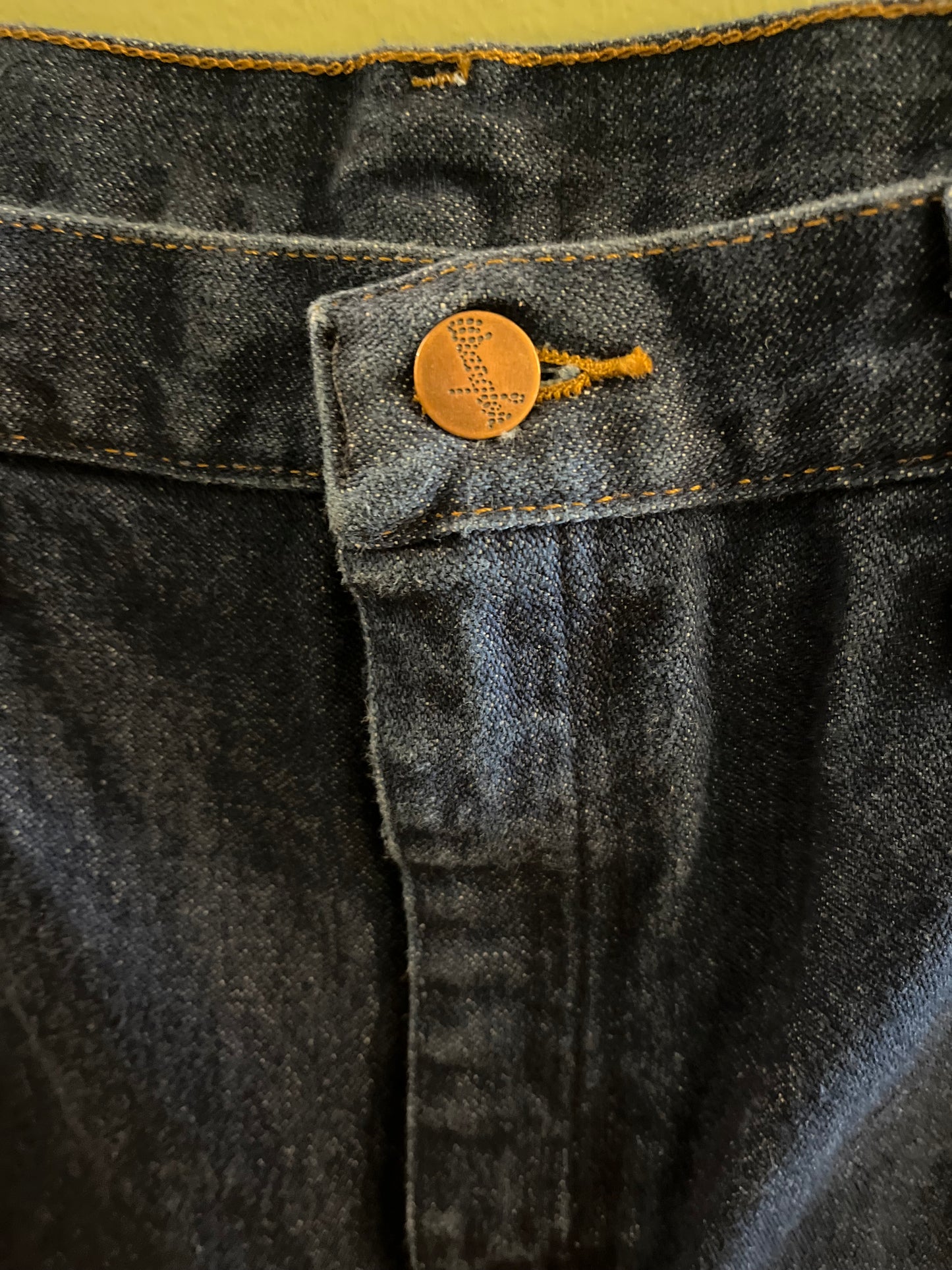 Dark Wash Wrangler Jeans, 35/L/XL