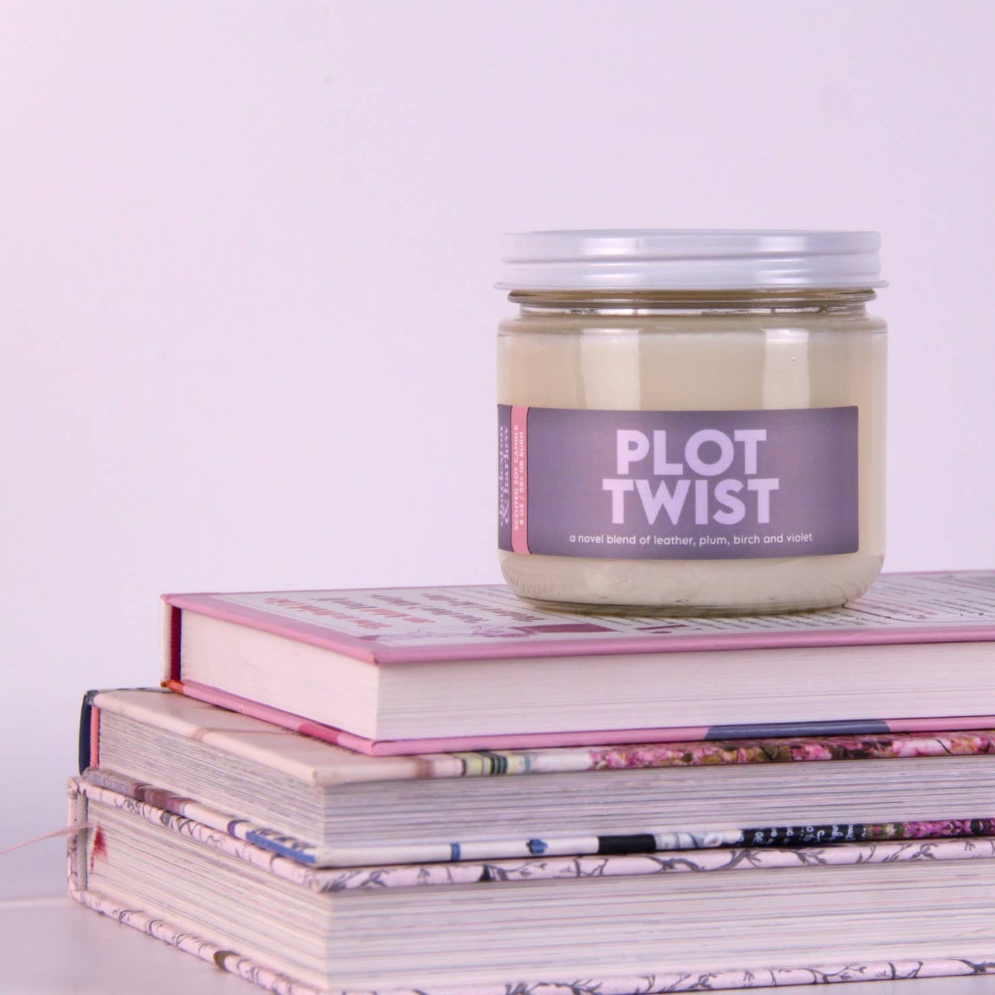 Charleston & Harlow PLOT TWIST Scented Soy Wax Candle