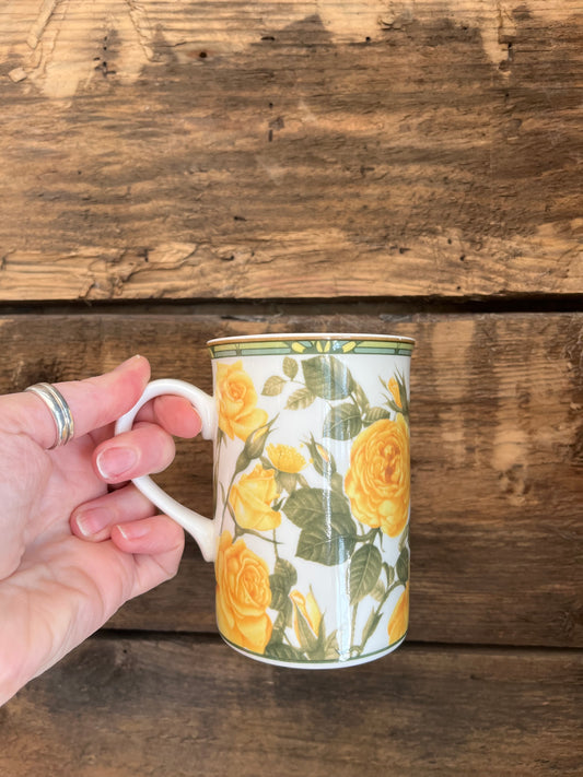 Yellow roses mug