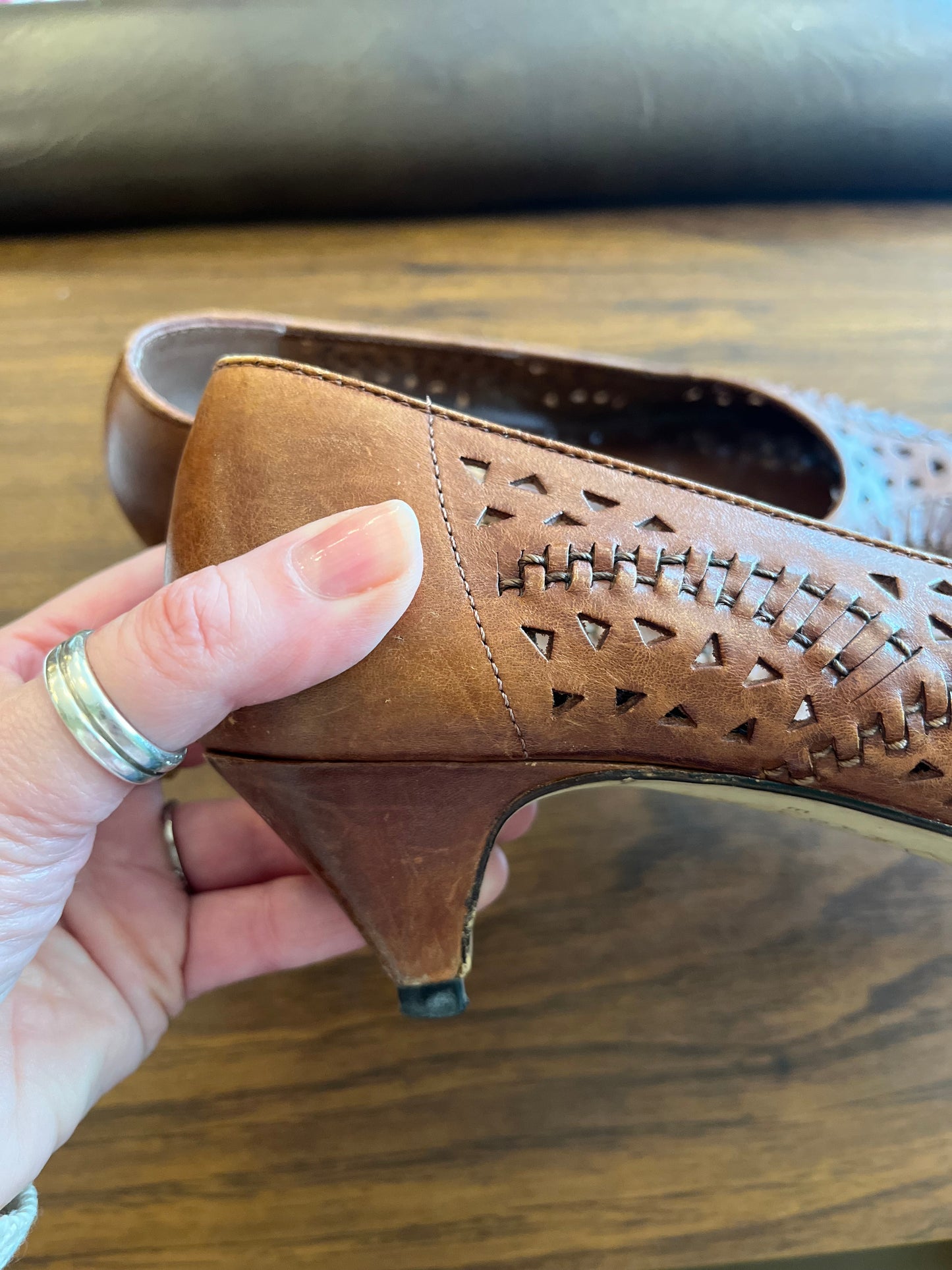 Vintage brown leather cutout pumps, 7.5