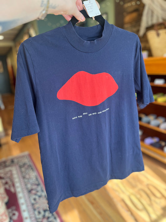 Non vintage Thinking Mu lips tee, small