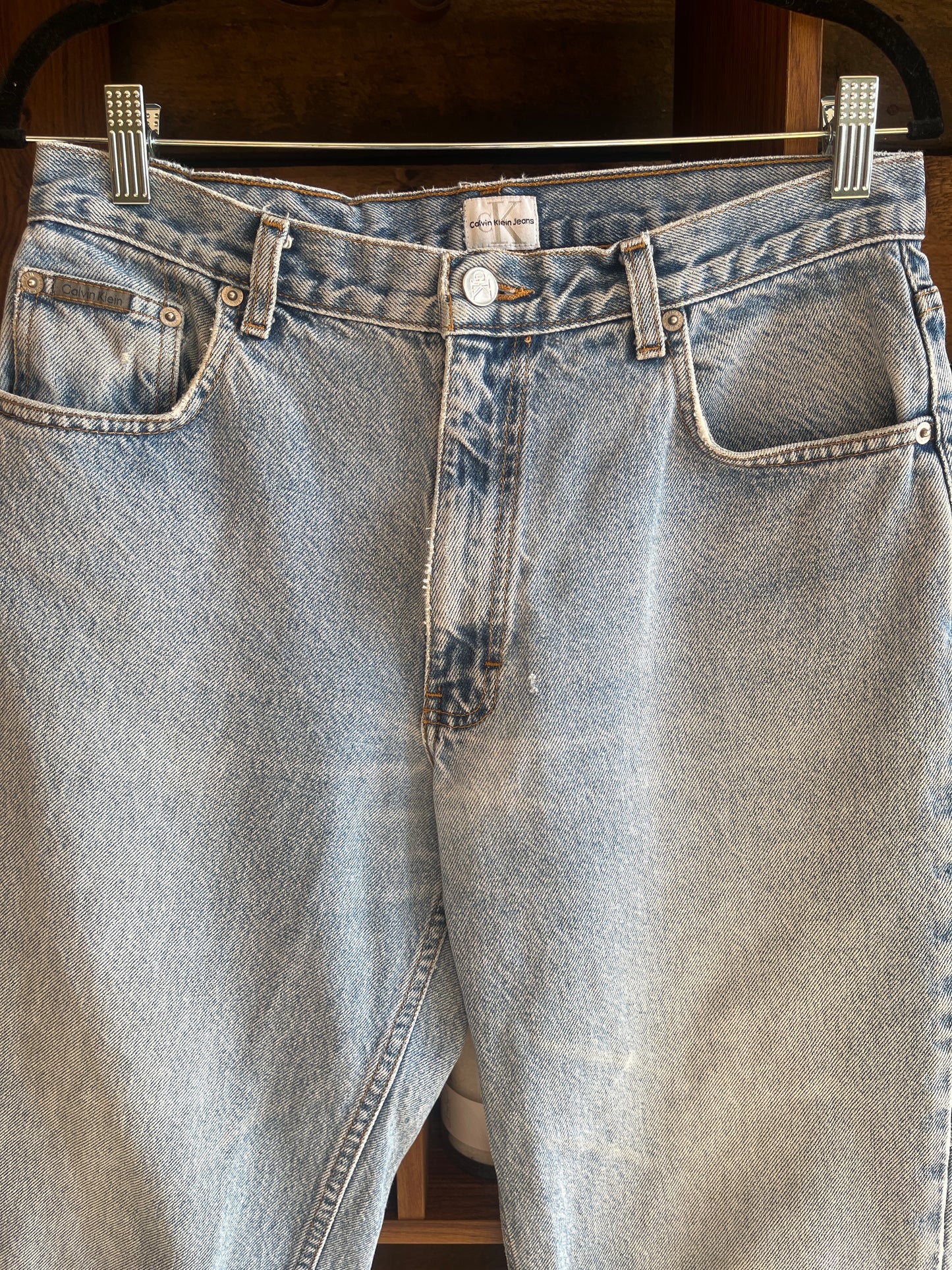 vintage 90’s Calvin Klein mid-wash jeans, med/31”