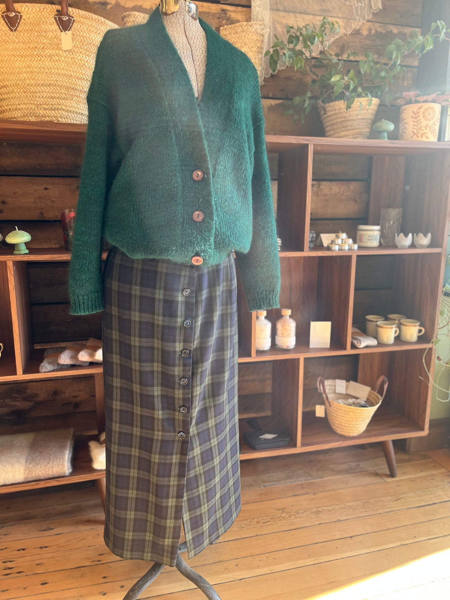 Vintage long button front plaid skirt, S/m 29”