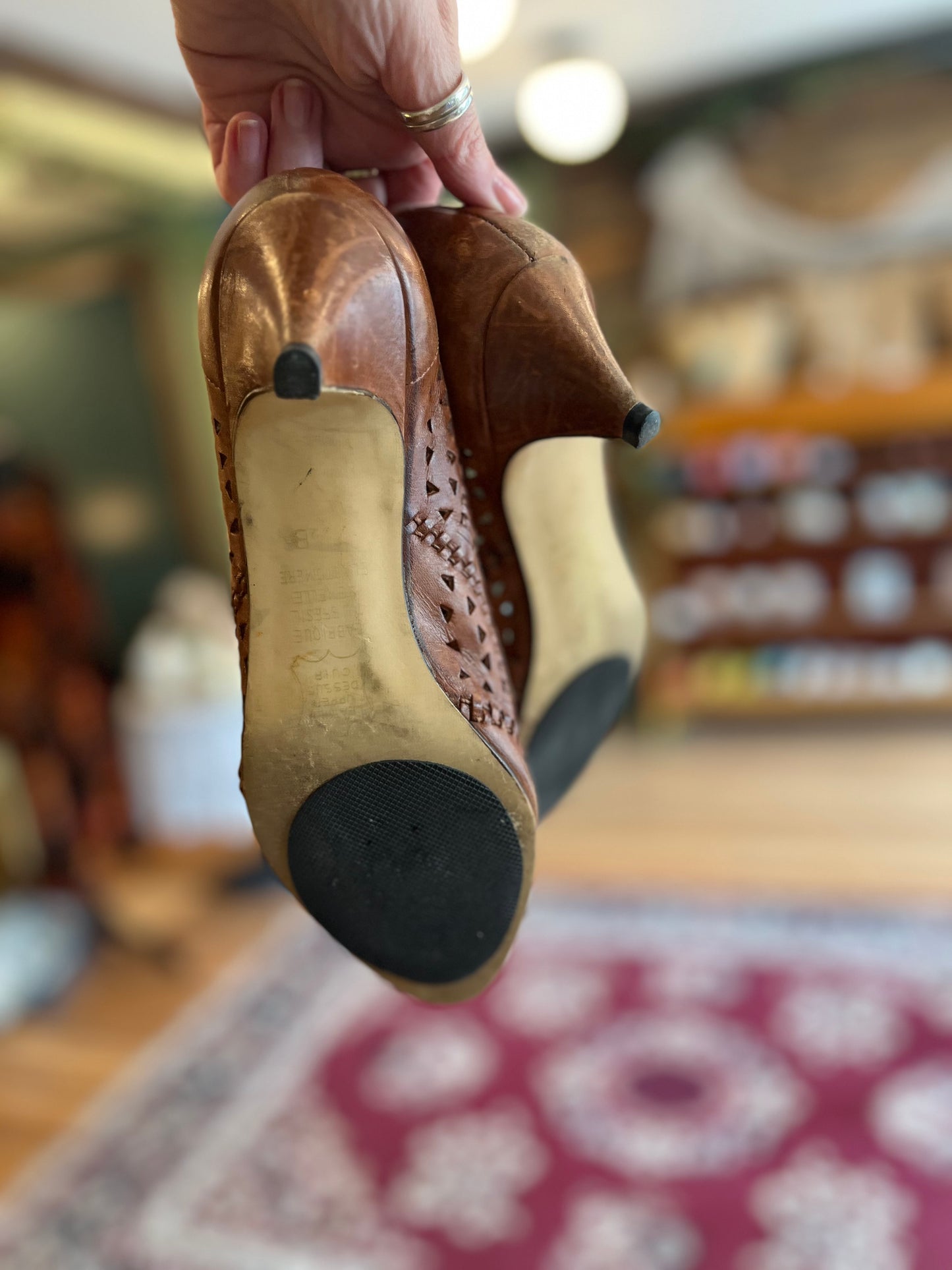 Vintage brown leather cutout pumps, 7.5