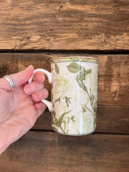 White roses mug