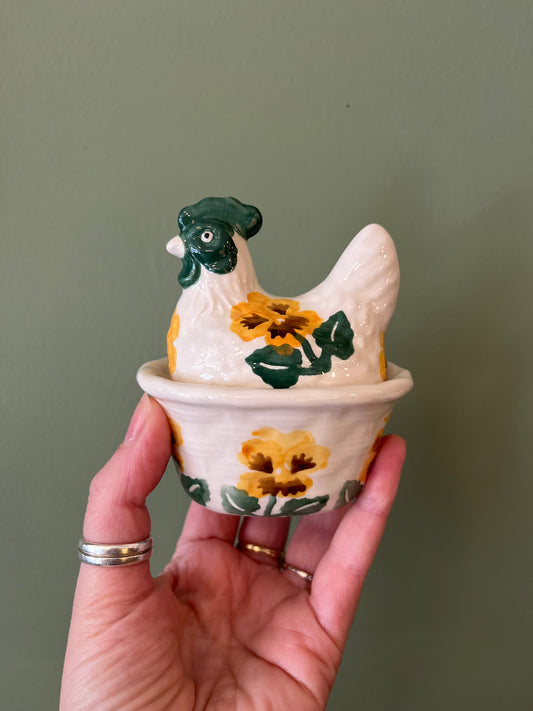 Emma Bridgewater Hen on a Nest, small