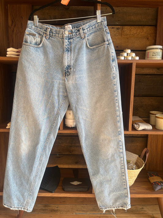 vintage 90’s Calvin Klein mid-wash jeans, med/31”